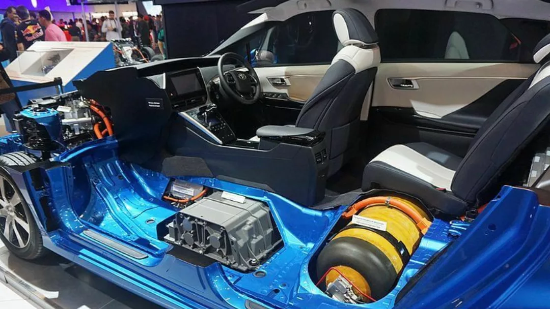 Toyota mirai deals fuel tank capacity