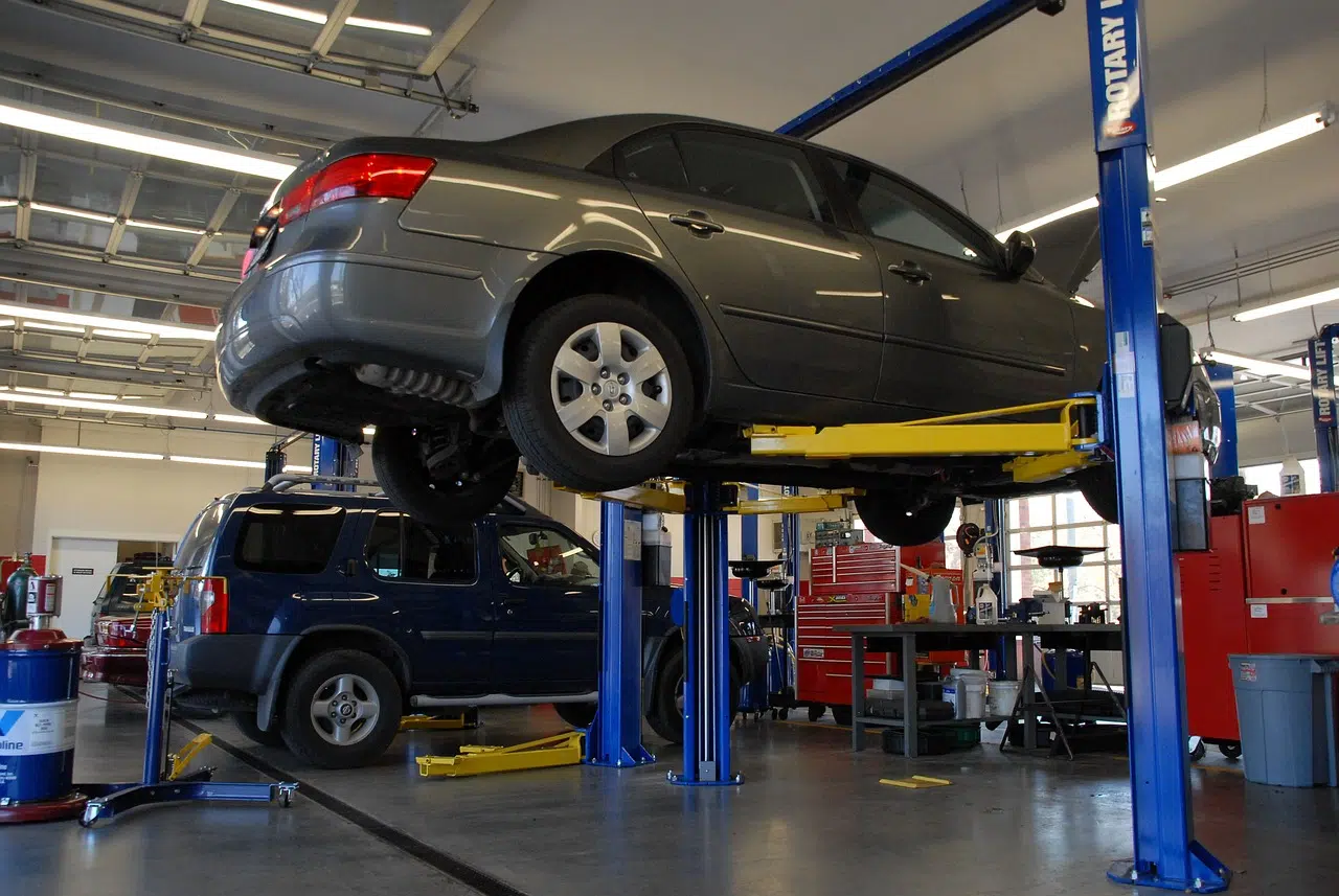 car service, vehicle manufacturer, servicing options, book you car service, vehicle checks, service 