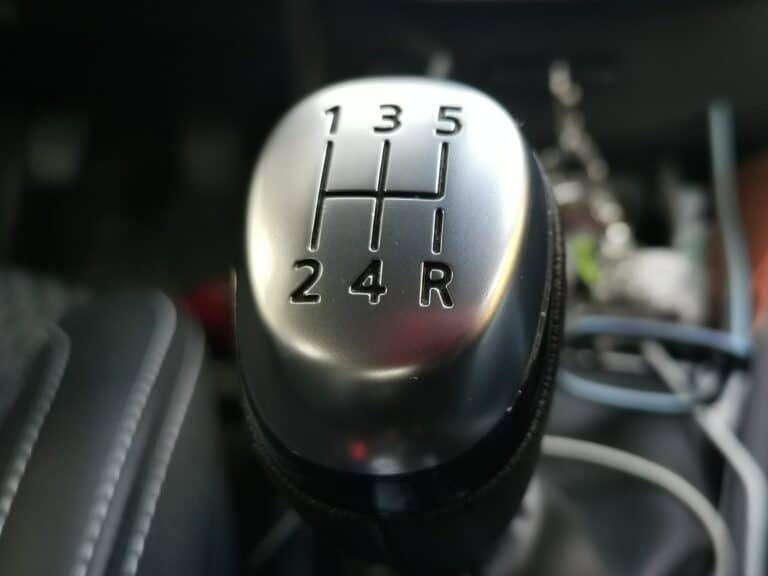 Automatic vs Manual Car Transmission: Which is Better?