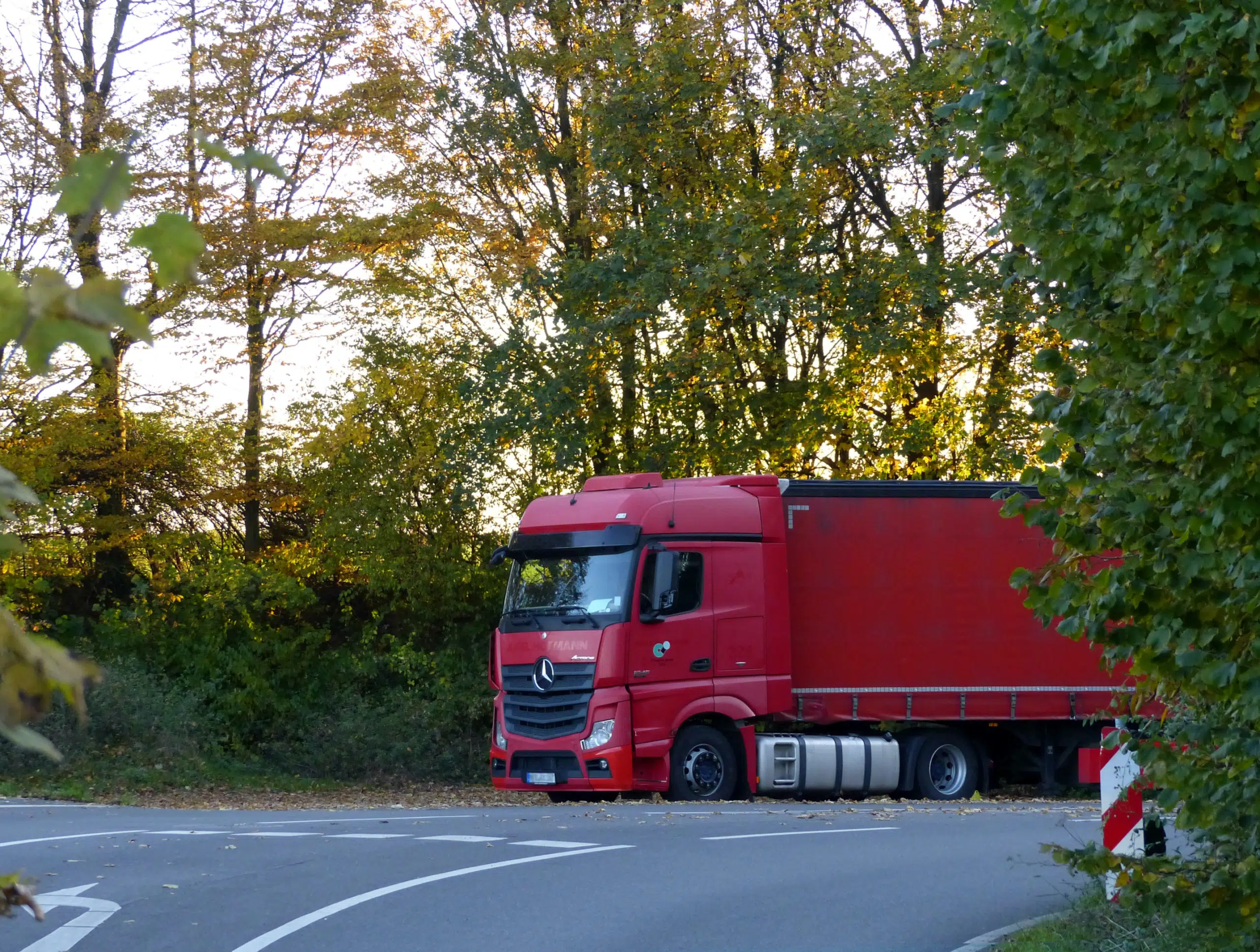 larger tail swing on large extended lorries