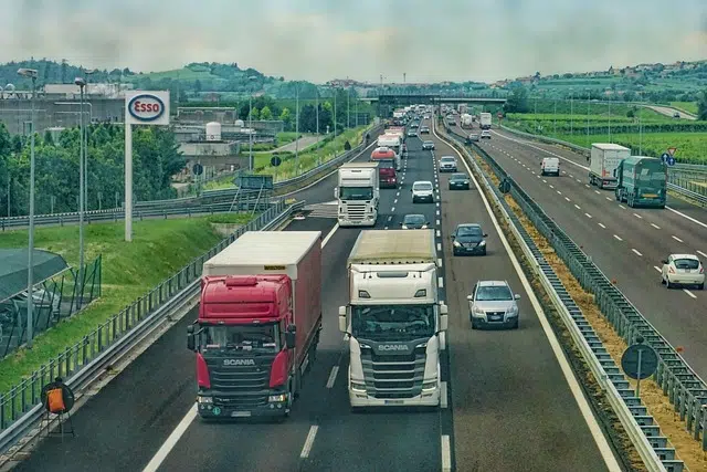 highway, uk roads, trucks, better transport , smart motorways, conventional lorries, roadside infrastructure, when motorways are busy 