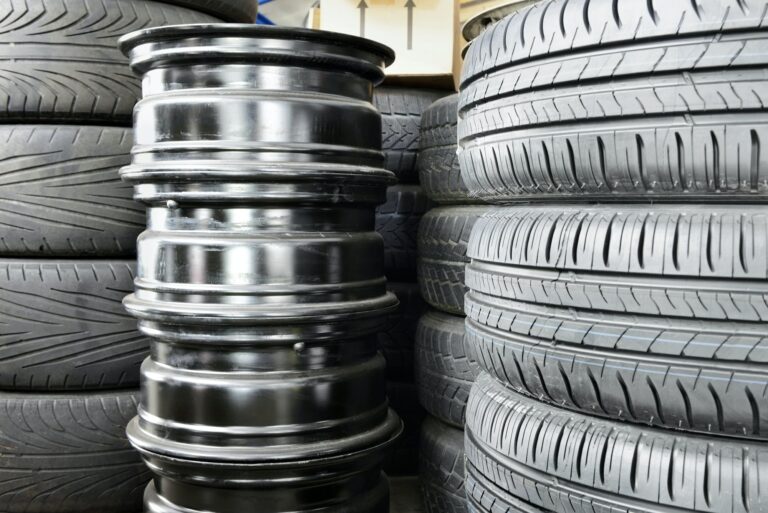 How to Clean Your Rims and Tyres